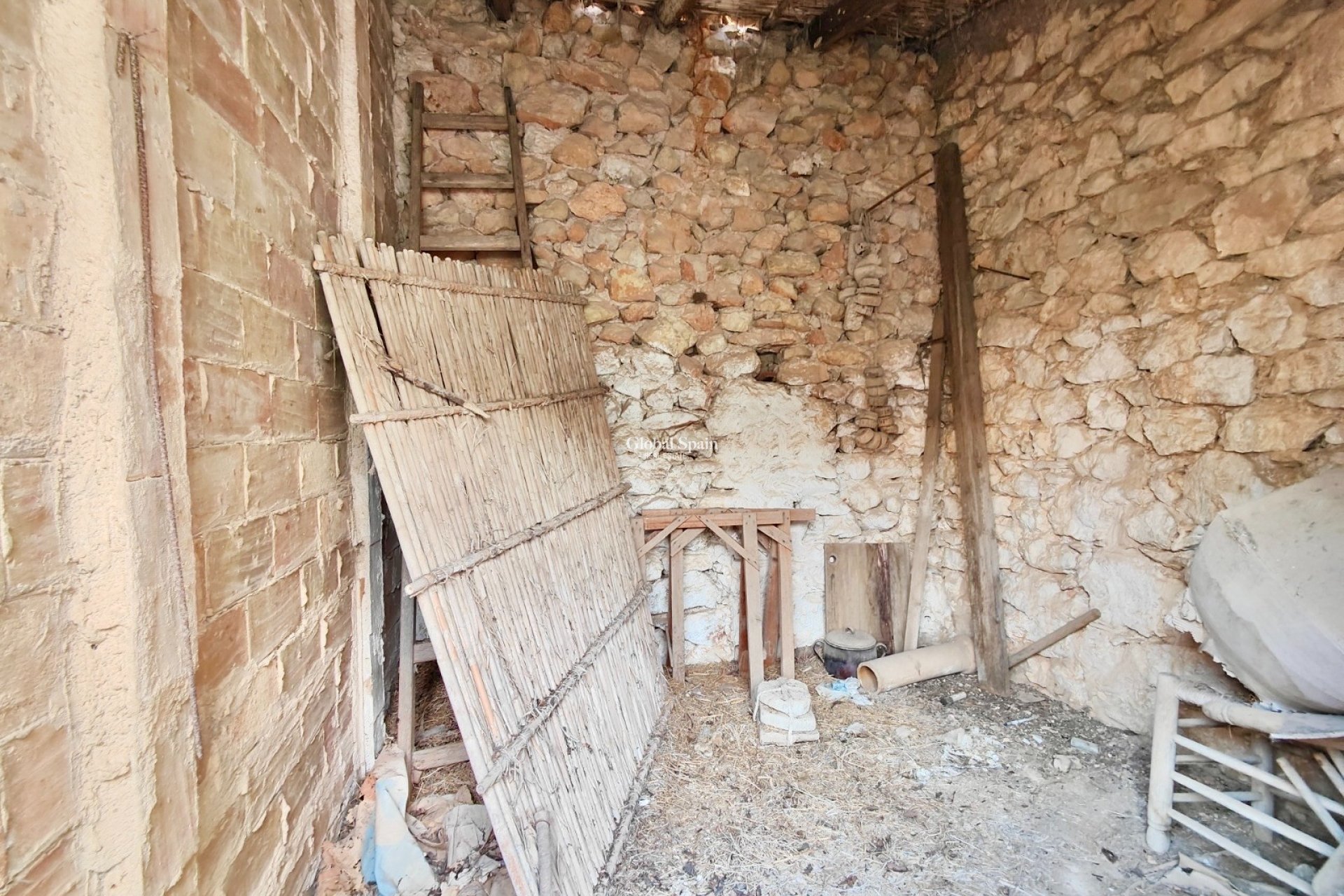 Wiederverkauf - HAUS -
GATA DE GORGOS - Gata de Gorgos