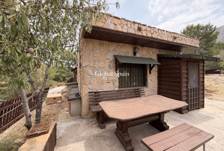Wiederverkauf - HAUS -
GEA Y TRUYOLS - Sierra de Columbares Natural Park