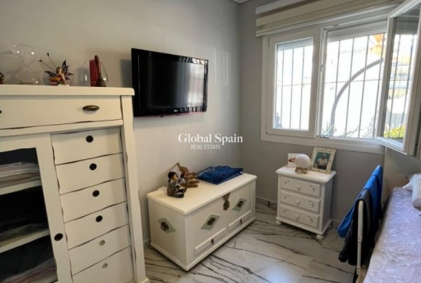 Wiederverkauf - HAUS -
GRAN ALACANT - Costa Blanca