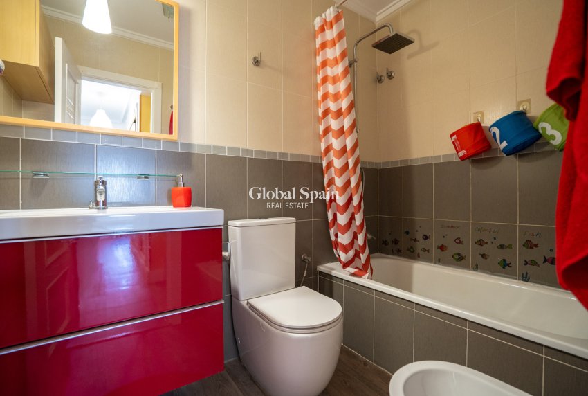 Wiederverkauf - HAUS -
GRAN ALACANT - Costa Blanca