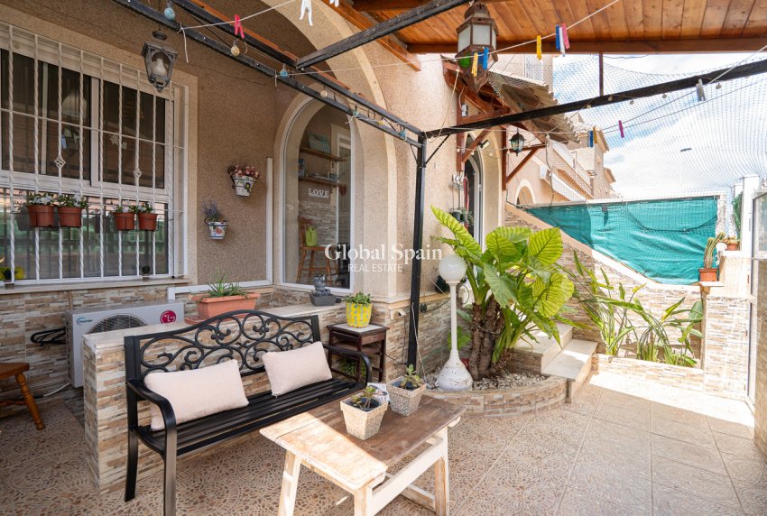 Wiederverkauf - HAUS -
GRAN ALACANT - Costa Blanca