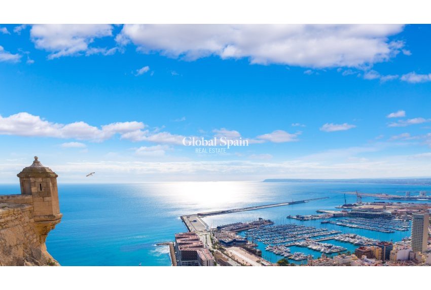 Wiederverkauf - HAUS -
GRAN ALACANT