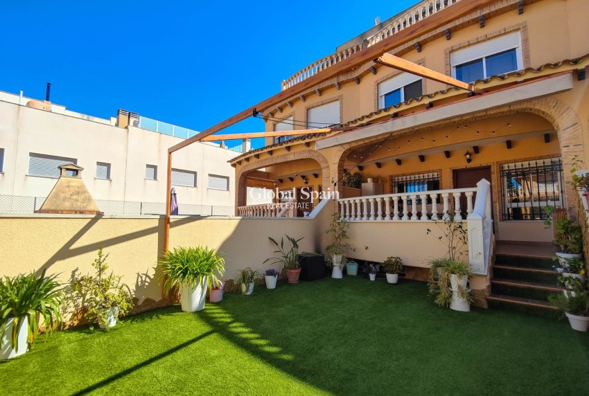Wiederverkauf - HAUS -
GUARDAMAR DEL SEGURA - Costa Blanca