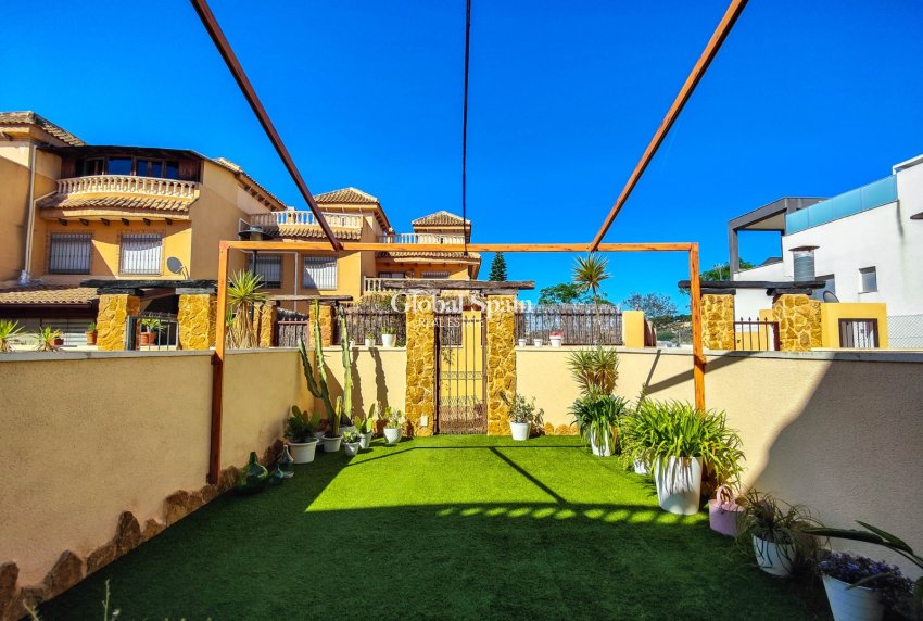 Wiederverkauf - HAUS -
GUARDAMAR DEL SEGURA - Costa Blanca