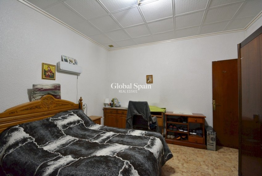 Wiederverkauf - HAUS -
GUARDAMAR DEL SEGURA - Costa Blanca