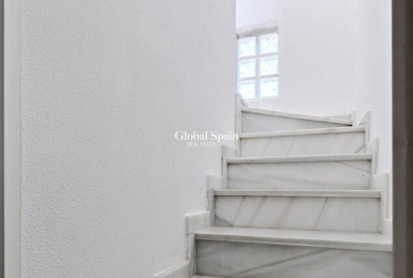 Wiederverkauf - HAUS -
GUARDAMAR DEL SEGURA - EL RASO