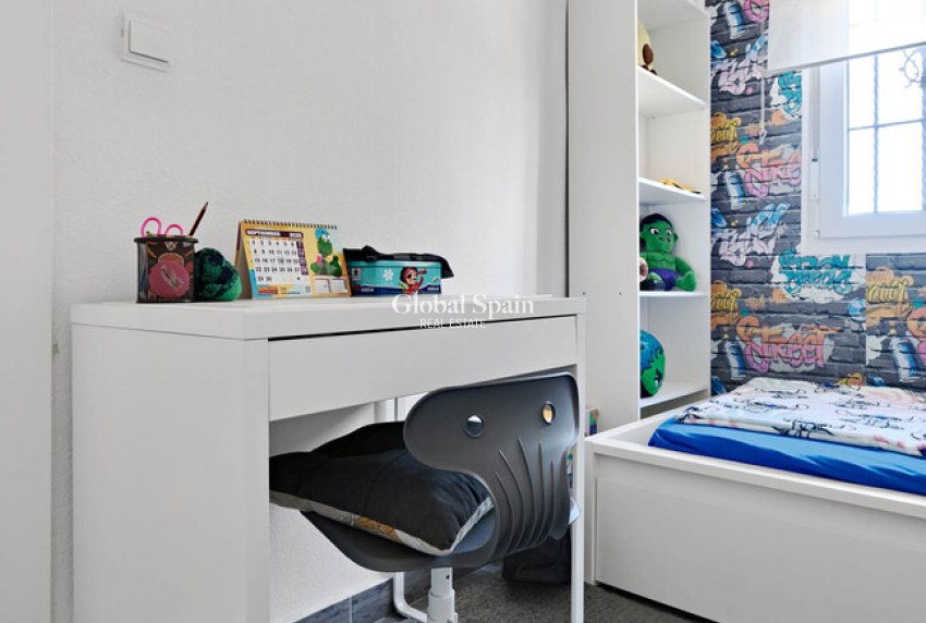 Wiederverkauf - HAUS -
GUARDAMAR DEL SEGURA - EL RASO