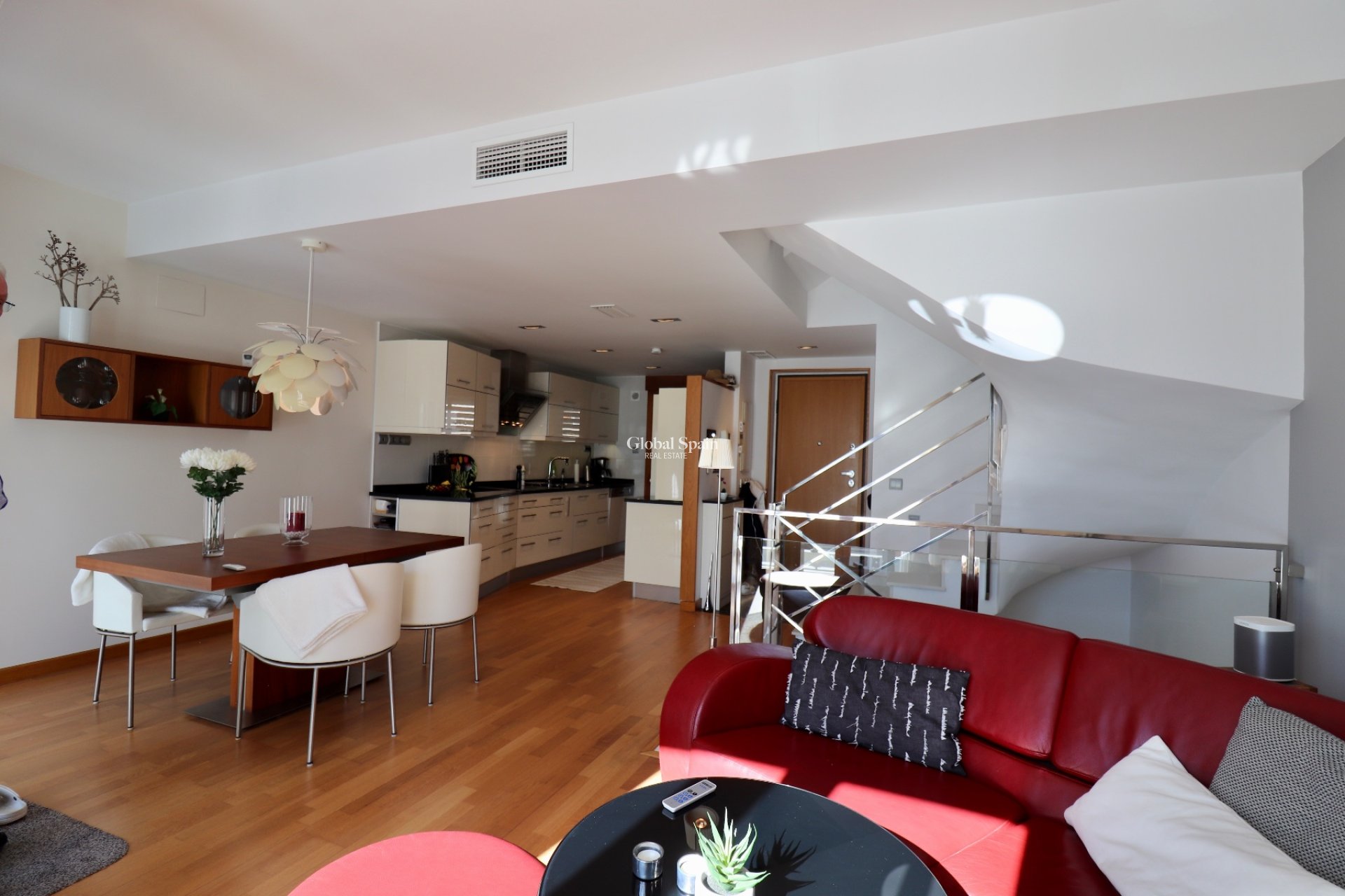 Wiederverkauf - HAUS -
GUARDAMAR DEL SEGURA