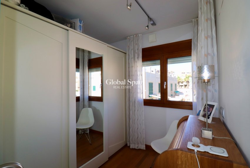 Wiederverkauf - HAUS -
GUARDAMAR DEL SEGURA