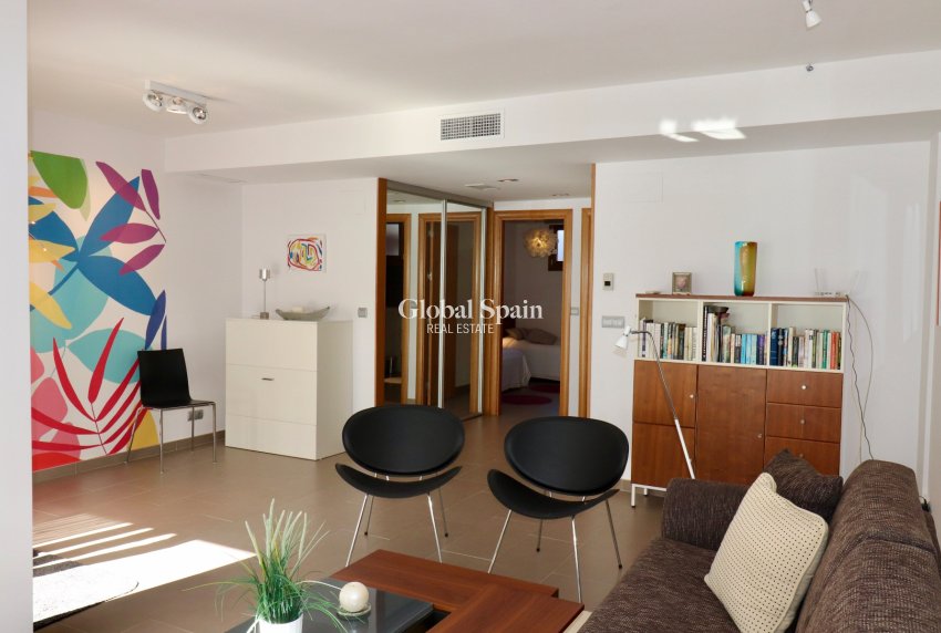 Wiederverkauf - HAUS -
GUARDAMAR DEL SEGURA