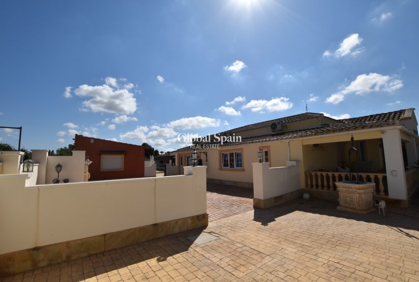 Wiederverkauf - HAUS -
HEREDADES - Costa Blanca