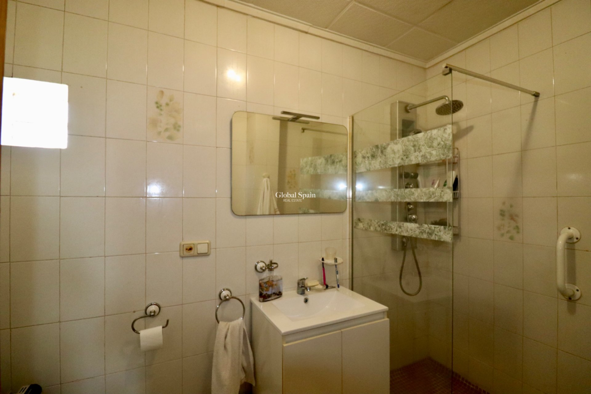 Wiederverkauf - HAUS -
HEREDADES - LAS HEREDADES