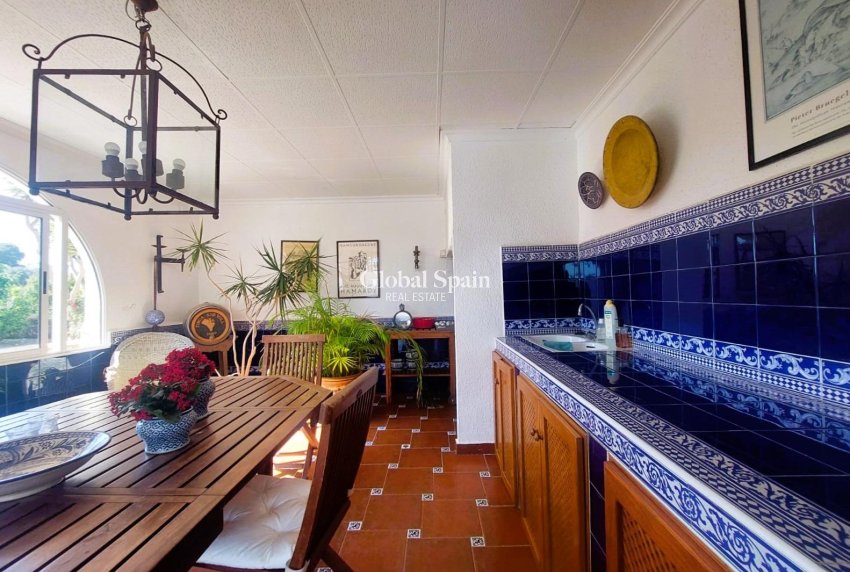 Wiederverkauf - HAUS -
LA MARINA - Costa Blanca