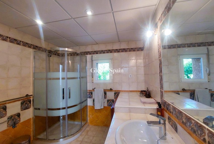 Wiederverkauf - HAUS -
LA MARINA - Costa Blanca