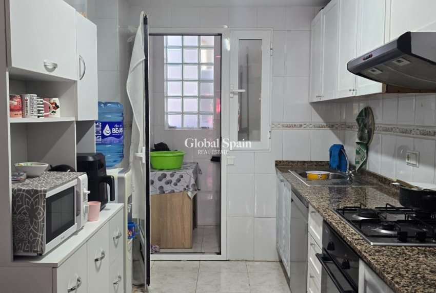 Wiederverkauf - HAUS -
La Nucía - La nucia