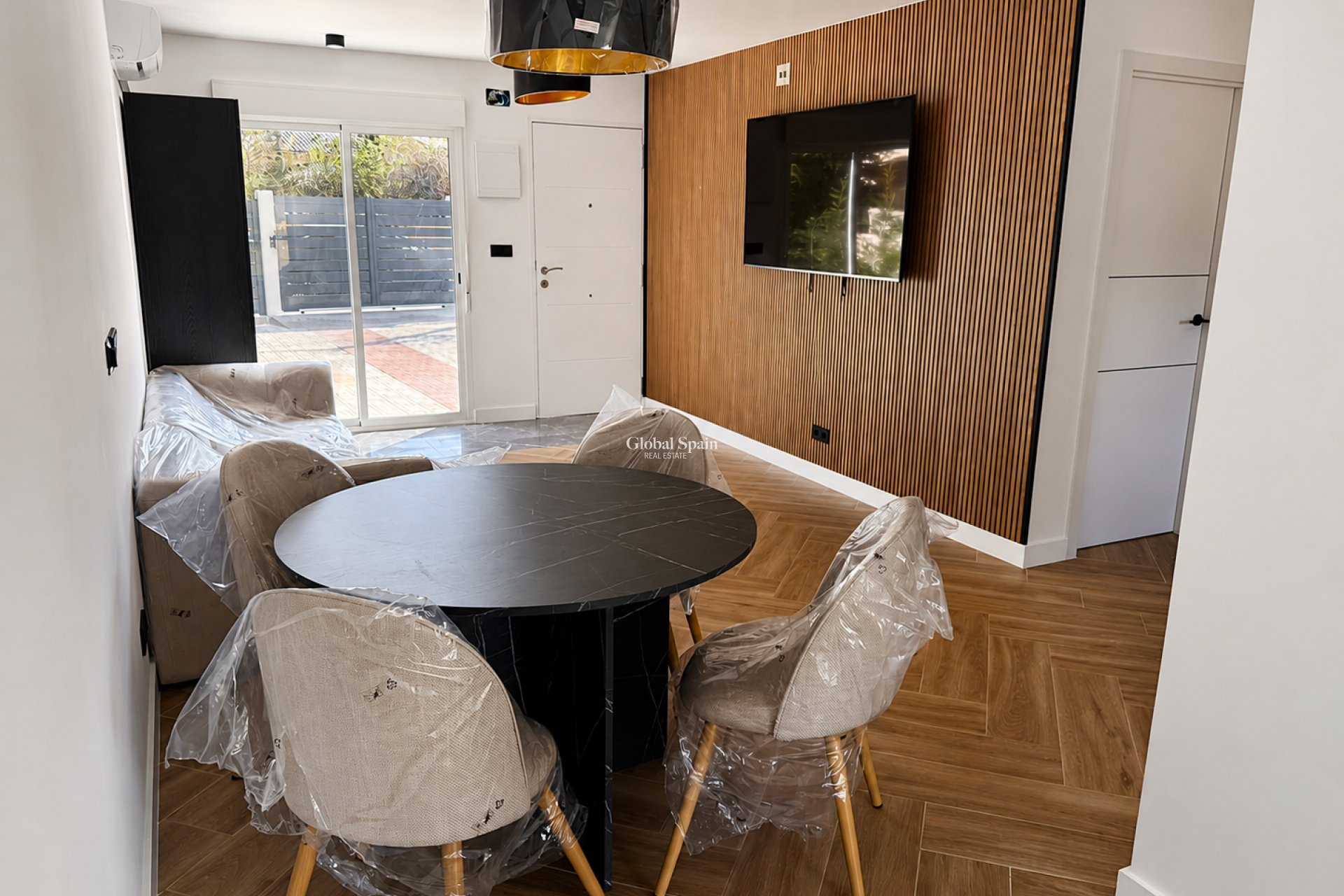 Wiederverkauf - HAUS -
LA NUCÍA - La nucia