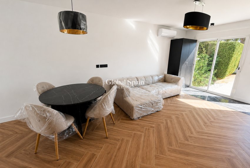 Wiederverkauf - HAUS -
LA NUCÍA - La nucia
