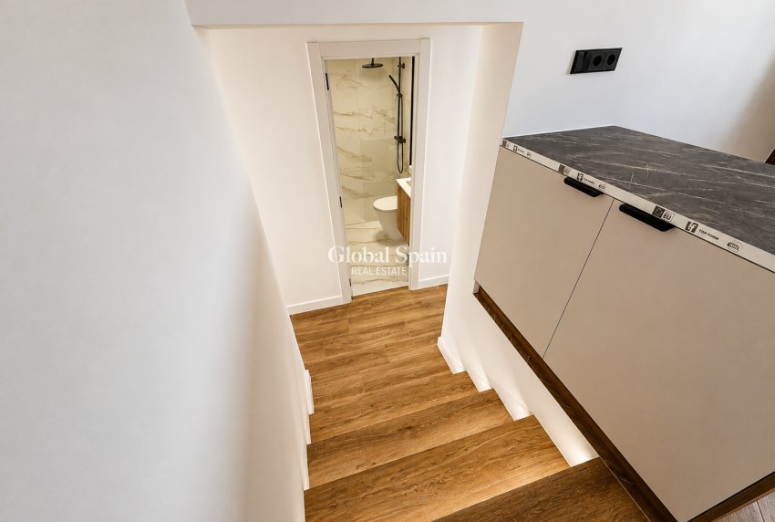 Wiederverkauf - HAUS -
LA NUCÍA - La nucia