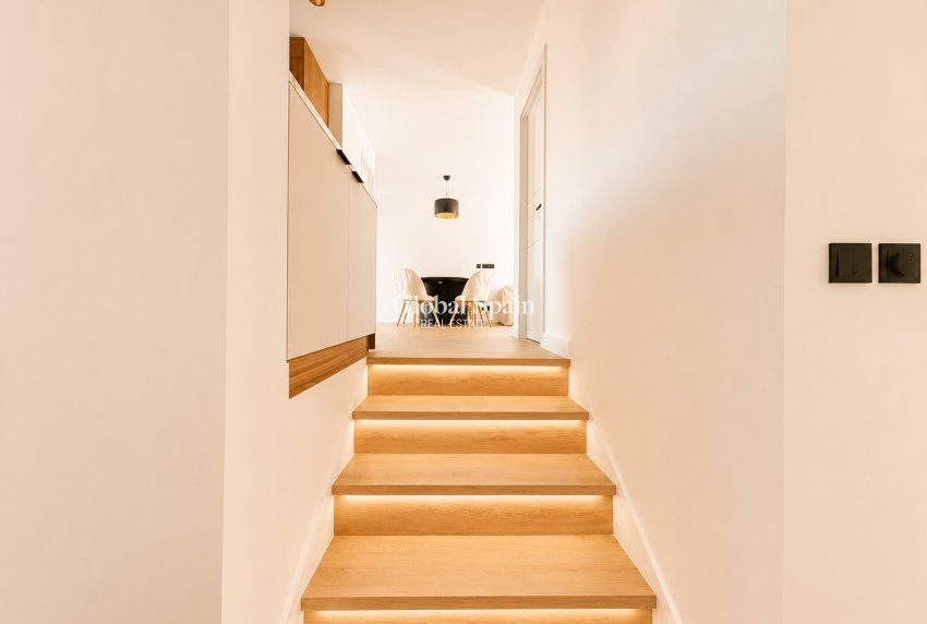 Wiederverkauf - HAUS -
LA NUCÍA - La nucia