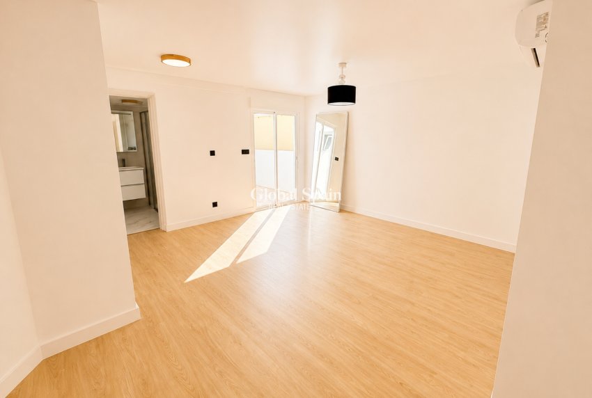 Wiederverkauf - HAUS -
LA NUCÍA - La nucia