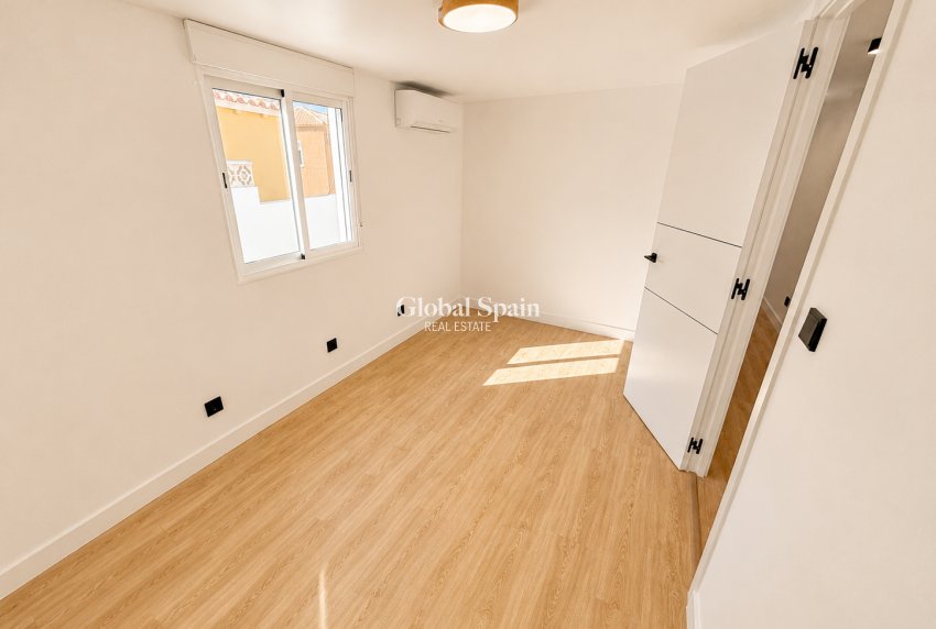 Wiederverkauf - HAUS -
LA NUCÍA - La nucia