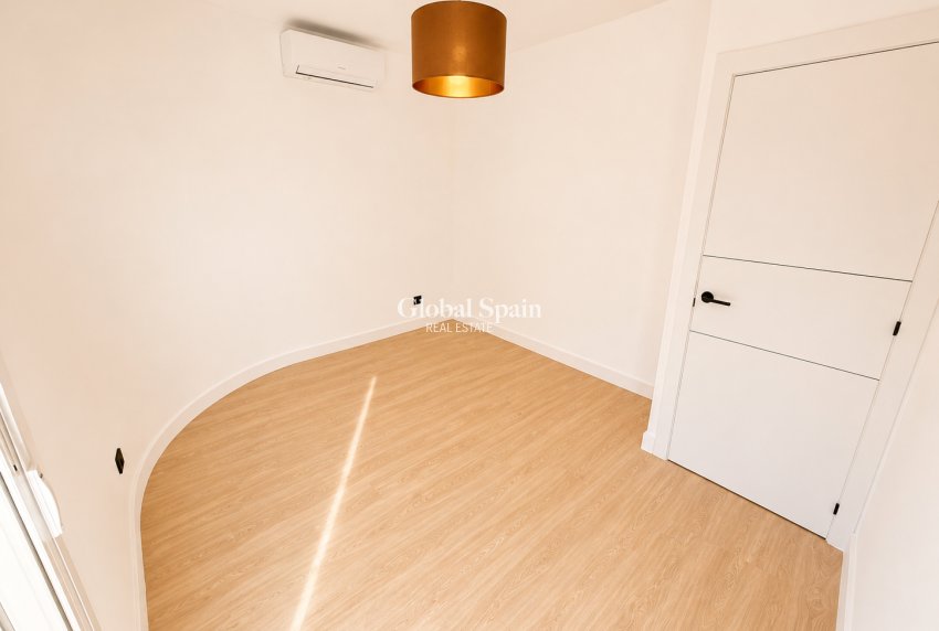 Wiederverkauf - HAUS -
LA NUCÍA - La nucia