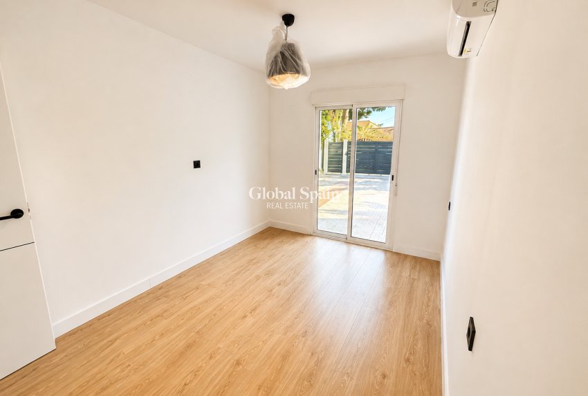 Wiederverkauf - HAUS -
LA NUCÍA - La nucia