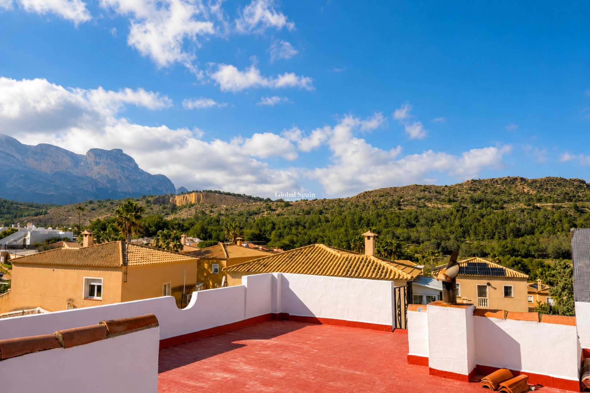 Wiederverkauf - HAUS -
LA NUCÍA - La nucia