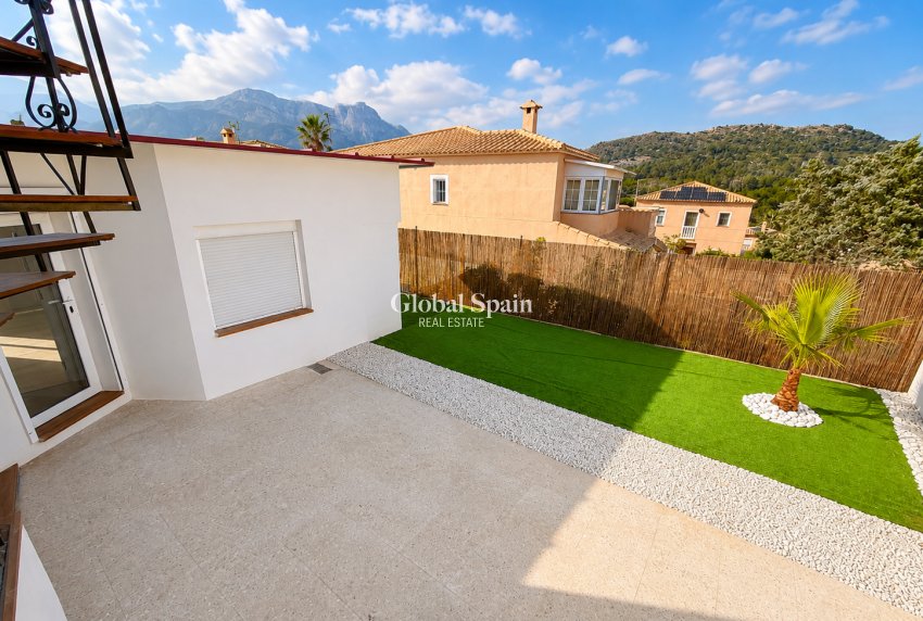 Wiederverkauf - HAUS -
LA NUCÍA - La nucia