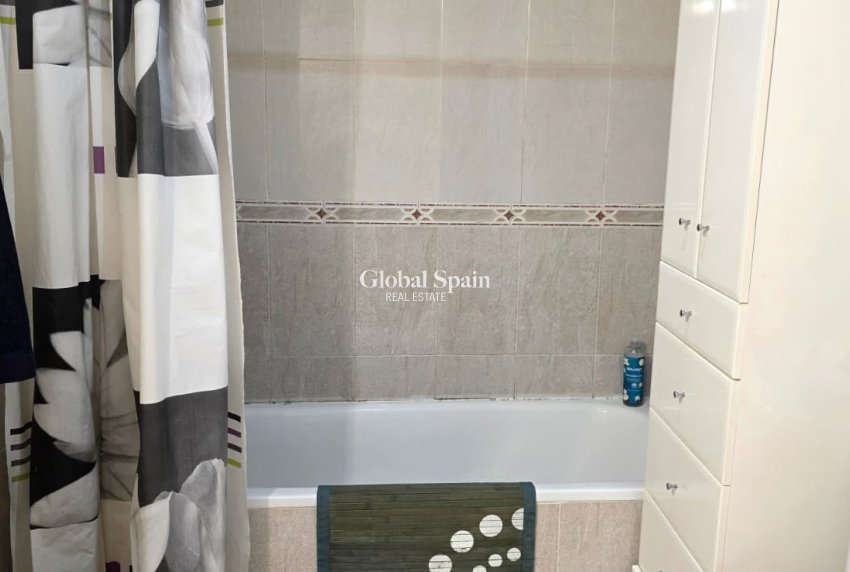 Wiederverkauf - HAUS -
La Nucía - La nucia