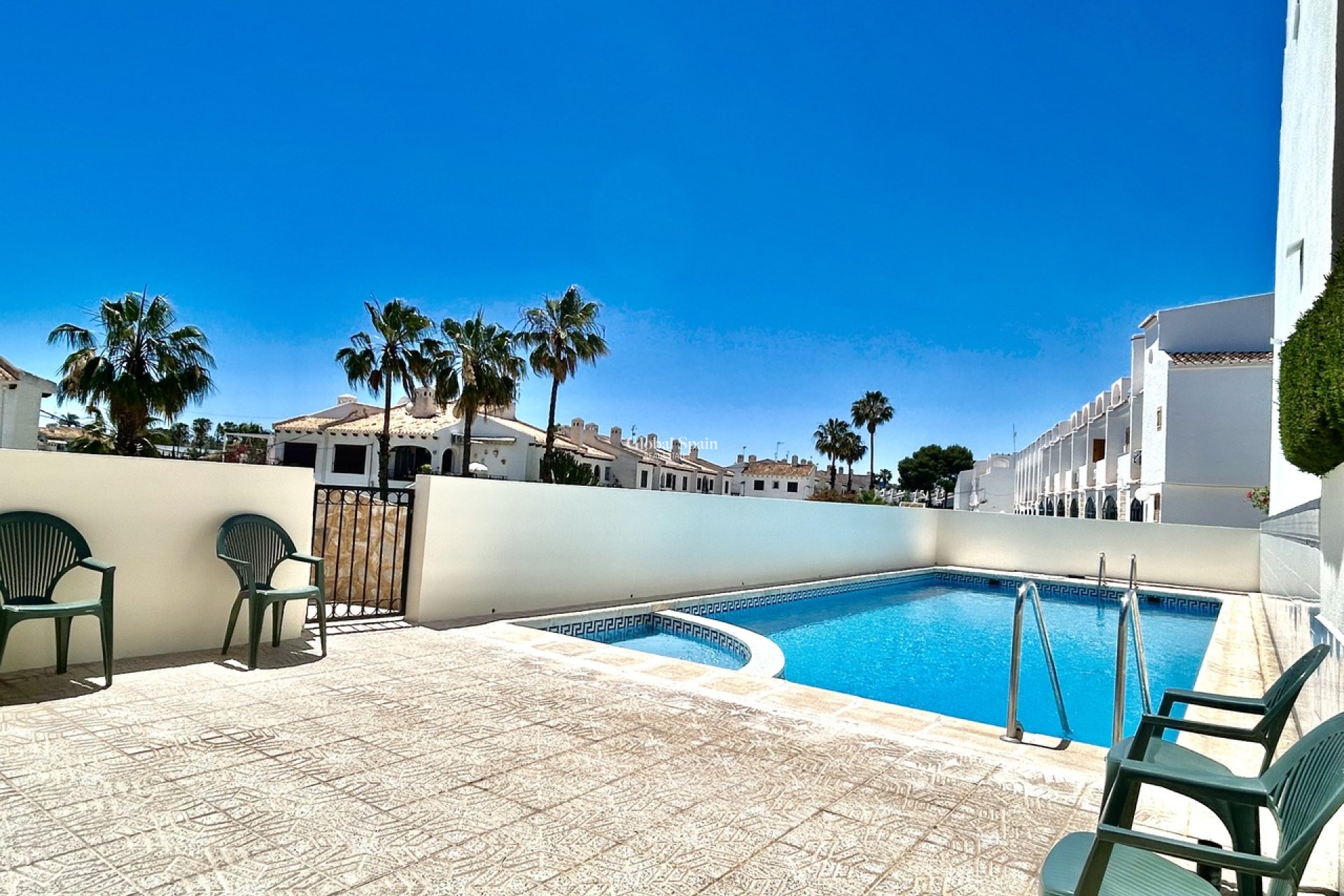 Wiederverkauf - HAUS -
LA ZENIA - Costa Blanca