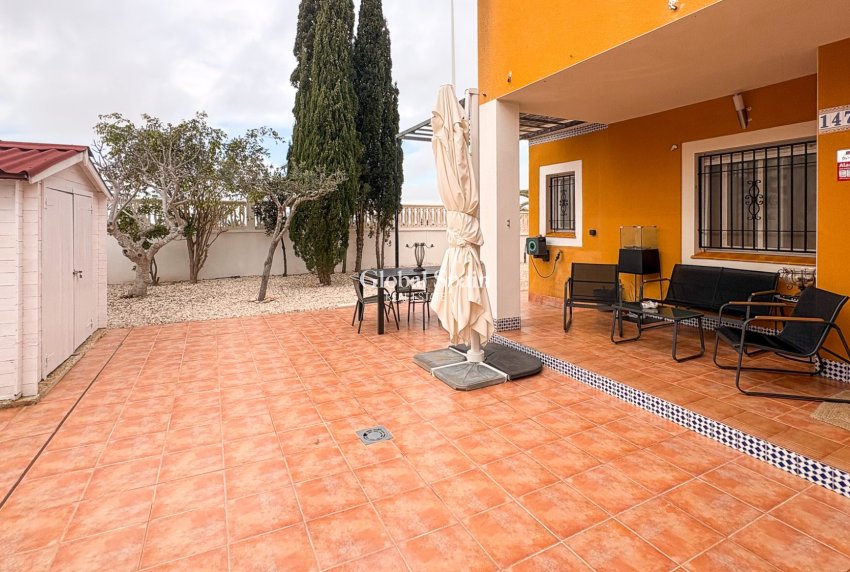 Wiederverkauf - HAUS -
LOS ARENALES DEL SOL - Elche/Elx