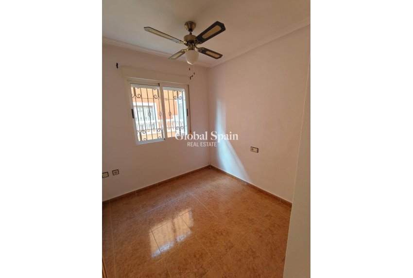 Wiederverkauf - HAUS -
LOS MONTESINOS - Costa Blanca Sur