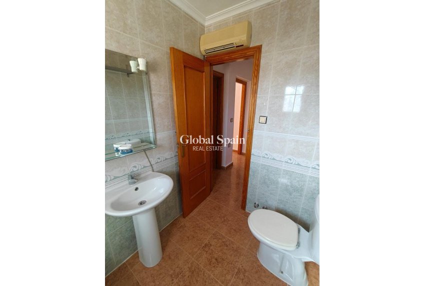 Wiederverkauf - HAUS -
LOS MONTESINOS - Costa Blanca Sur