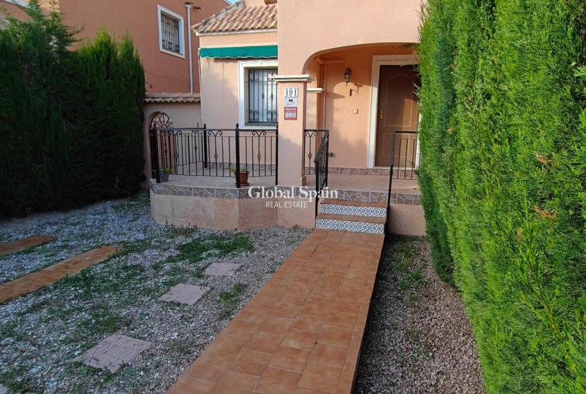 Wiederverkauf - HAUS -
LOS MONTESINOS - Costa Blanca Sur