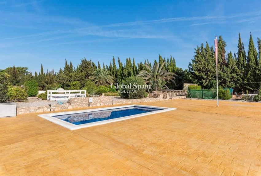 Wiederverkauf - HAUS -
LOS MONTESINOS - Costa Blanca