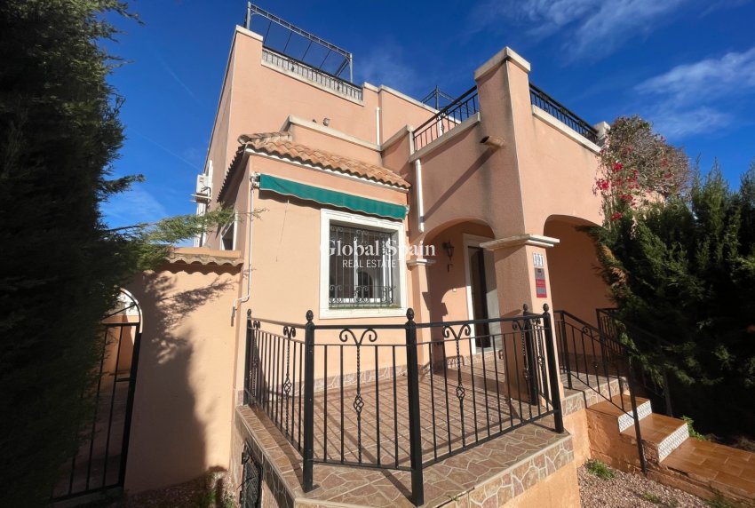 Wiederverkauf - HAUS -
LOS MONTESINOS - Costa Blanca