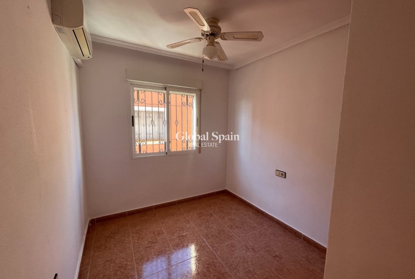 Wiederverkauf - HAUS -
LOS MONTESINOS - Costa Blanca