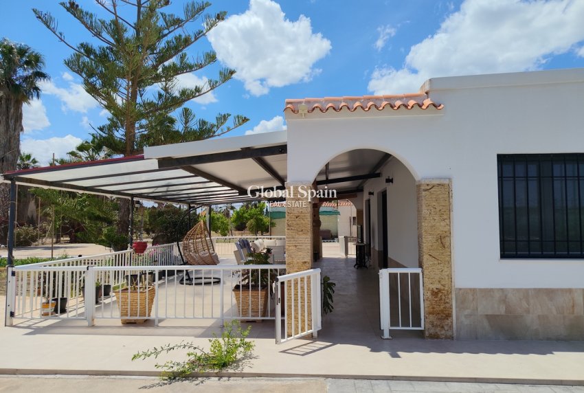 Wiederverkauf - HAUS -
LOS MONTESINOS - Costa Blanca