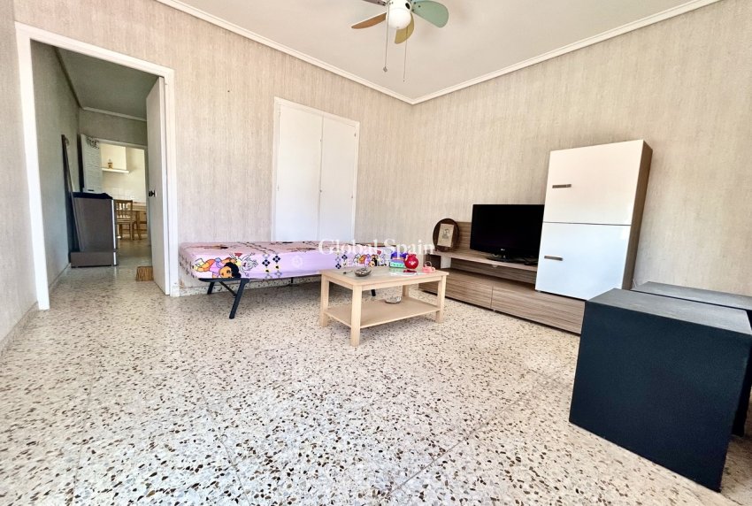 Wiederverkauf - HAUS -
LOS MONTESINOS - Costa Blanca