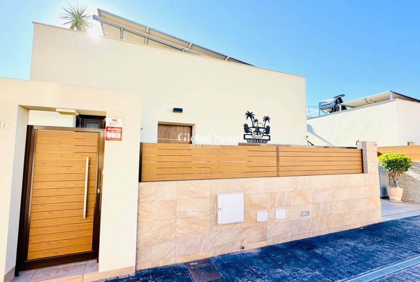 Wiederverkauf - HAUS -
LOS MONTESINOS - Costa Blanca