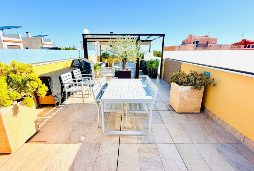 Wiederverkauf - HAUS -
LOS MONTESINOS - Costa Blanca