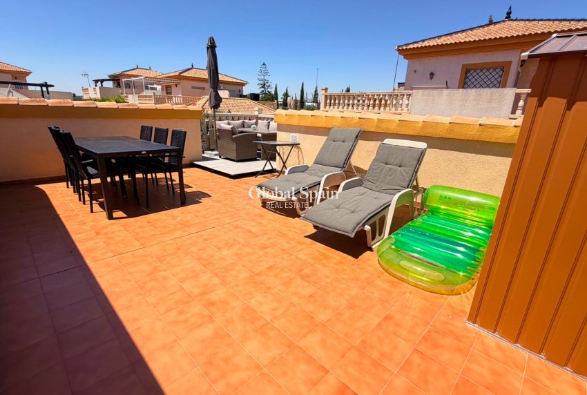Wiederverkauf - HAUS -
LOS MONTESINOS - Urbanizacion montesol
