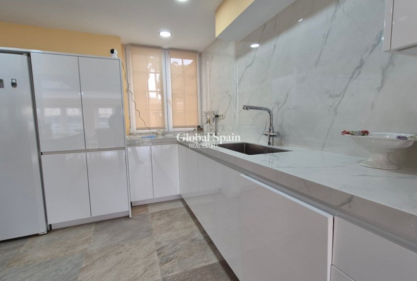 Wiederverkauf - HAUS -
ORIHUELA - Costa Blanca Sur