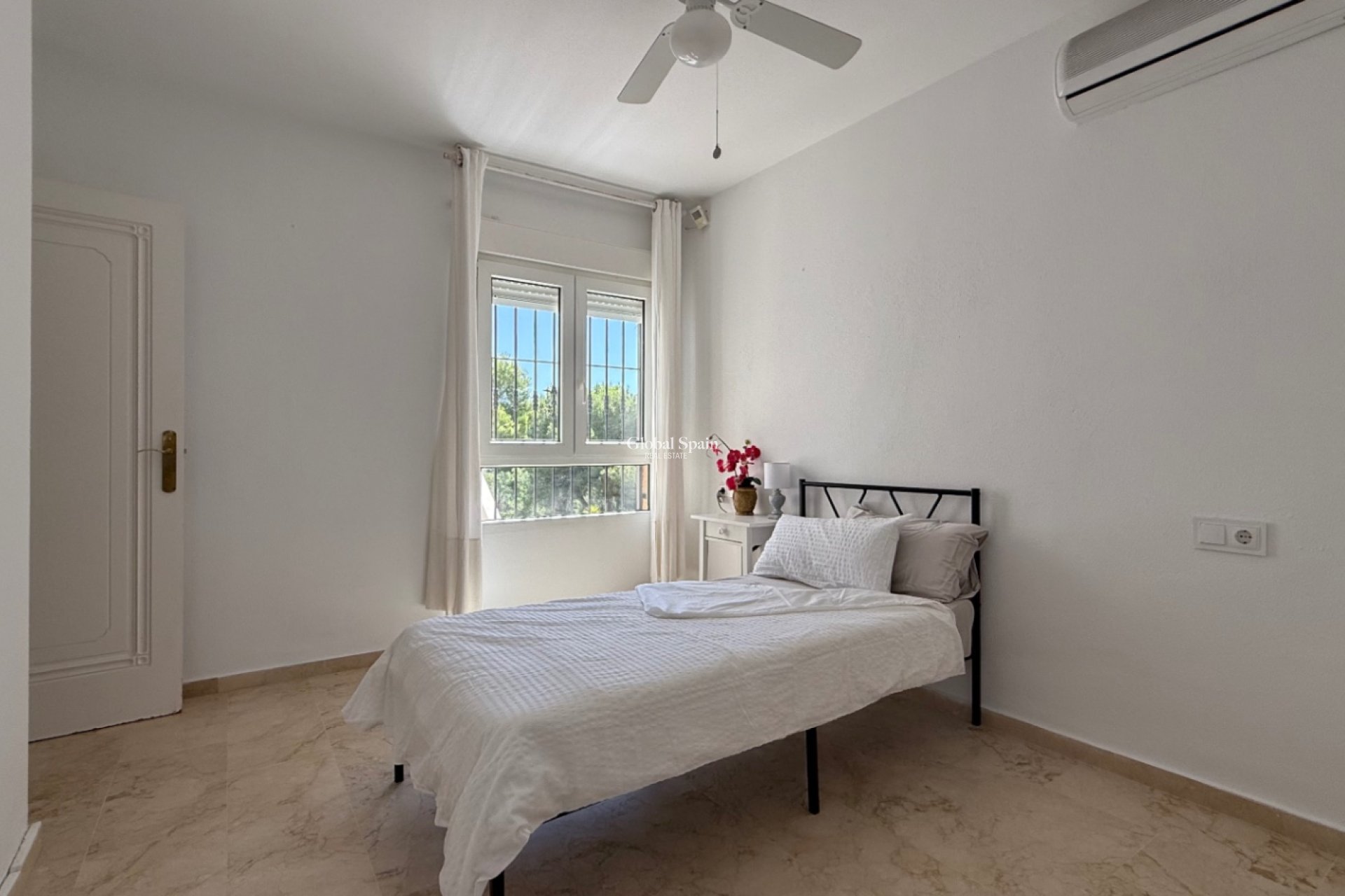 Wiederverkauf - HAUS -
ORIHUELA - Costa Blanca Sur