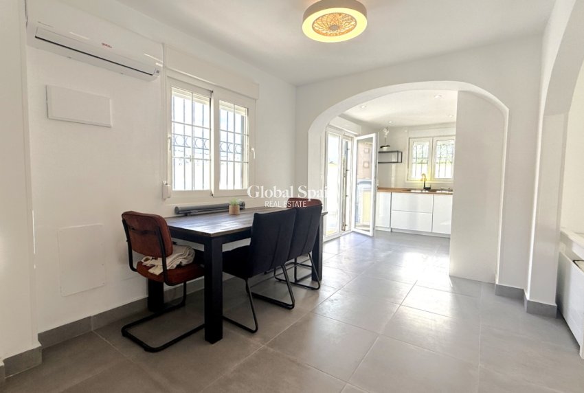 Wiederverkauf - HAUS -
ORIHUELA - Costa Blanca Sur