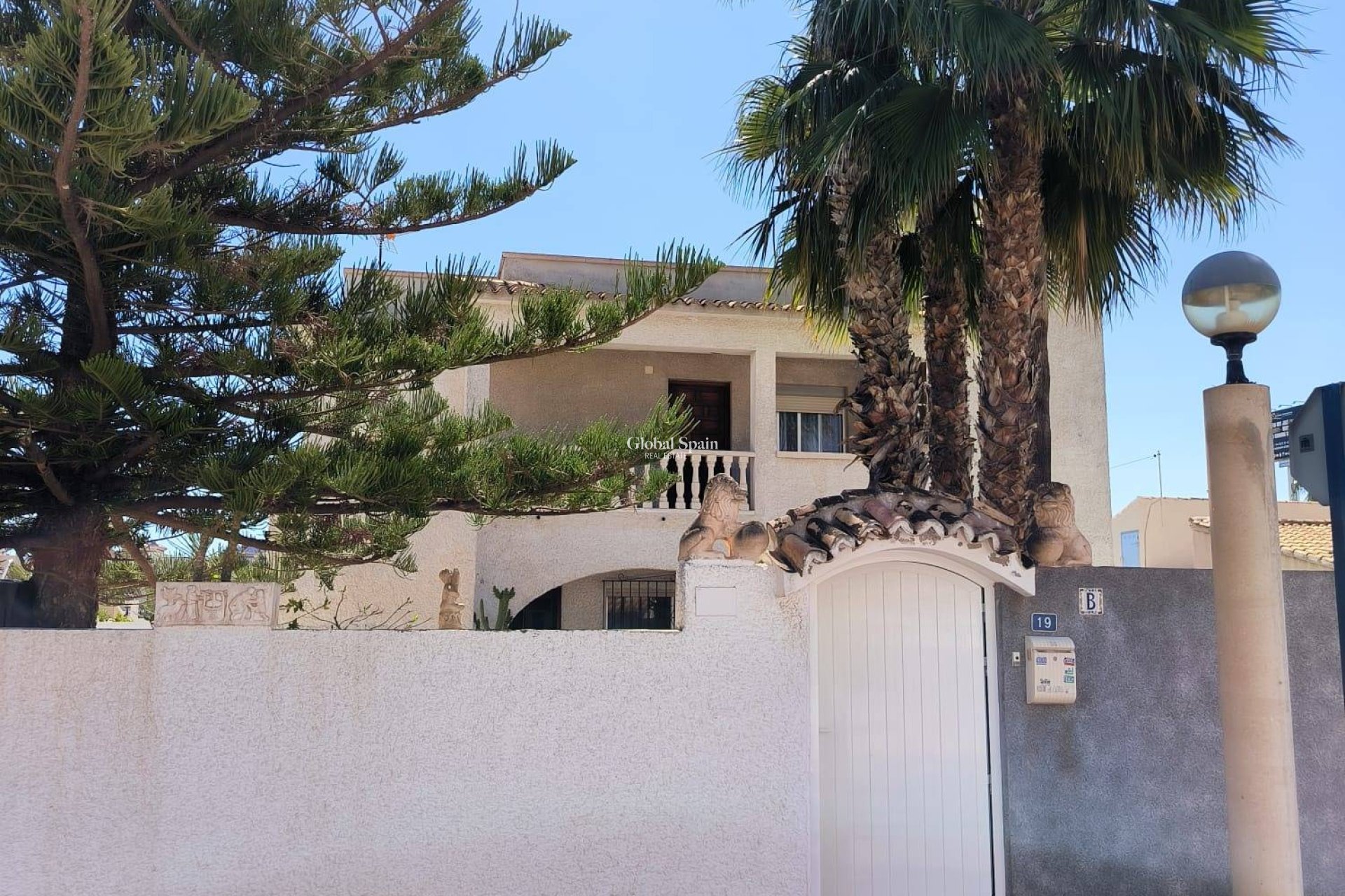 Wiederverkauf - HAUS -
ORIHUELA COSTA - CABO ROIG
