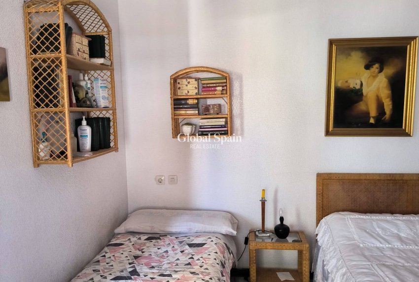 Wiederverkauf - HAUS -
ORIHUELA COSTA - CABO ROIG