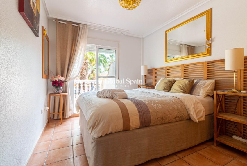 Wiederverkauf - HAUS -
ORIHUELA COSTA - CABO ROIG