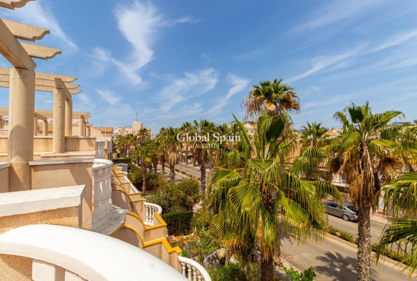 Wiederverkauf - HAUS -
ORIHUELA COSTA - CABO ROIG